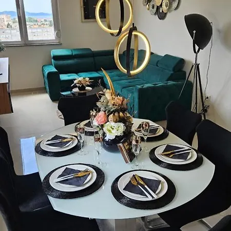 Nella With Sea Wiew Apartment