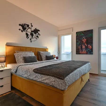 Nella With Sea Wiew *