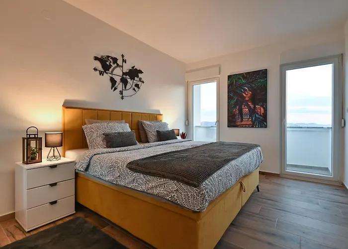 Nella With Sea Wiew *