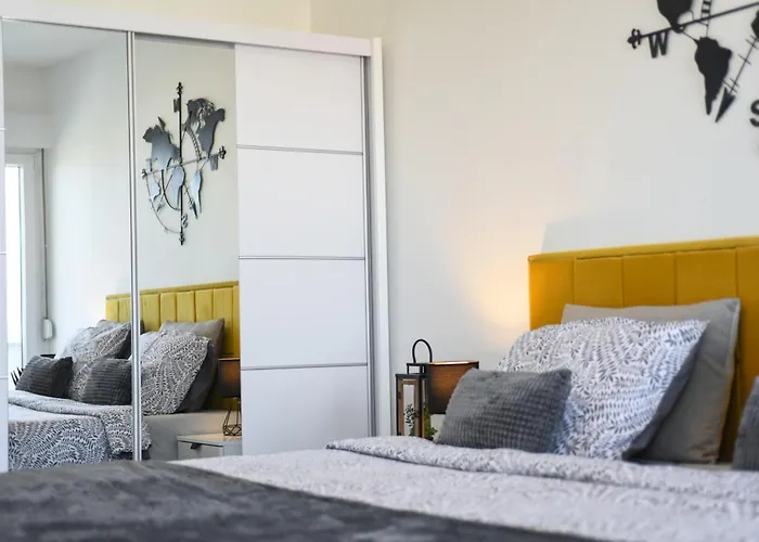 Nella With Sea Wiew Apartman